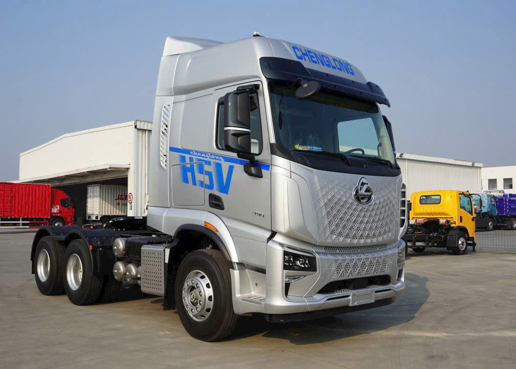 ĐẦU KÉO CHENGLONG 390HP 